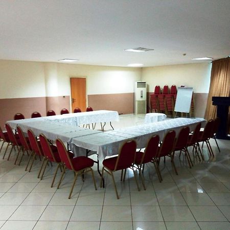 Room In Lodge - Golden Royale Hotel Enugu Exterior photo